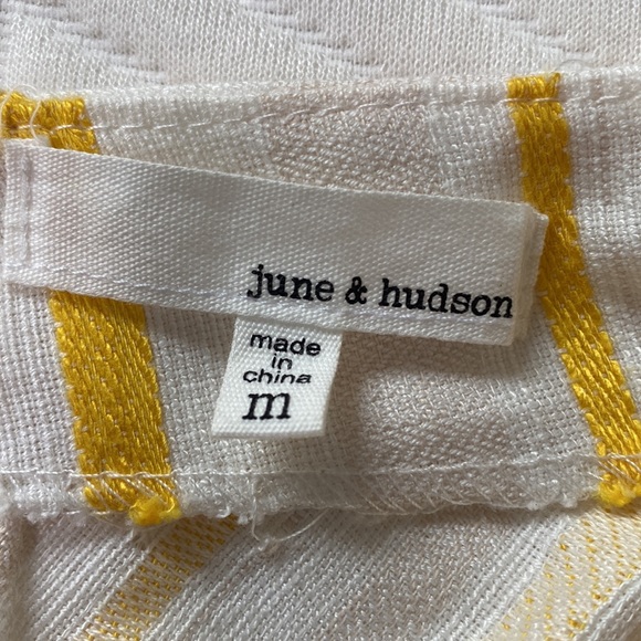 June & Hudson women’s yellow and white striped shorts with scalloped edges - Picture 4 of 4